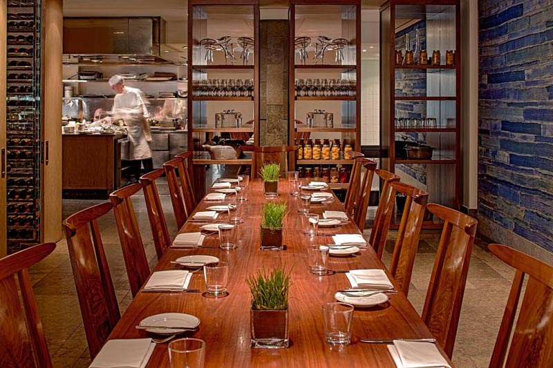 Mesa do Chef no Blue Duck Tavern com estrela Michelin - espaço de jantar privado para grupos íntimos de 150 ou menos em Washington, DC