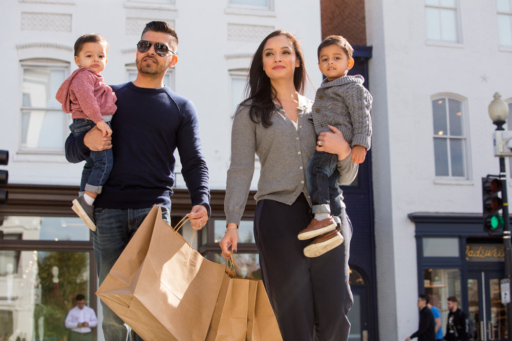 Family shopping in Georgetown - Washington, DC
