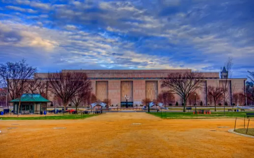 Smithsonian National Museum of the American History on the National Mall - Free Smithsonian Museum in Washington, DC
